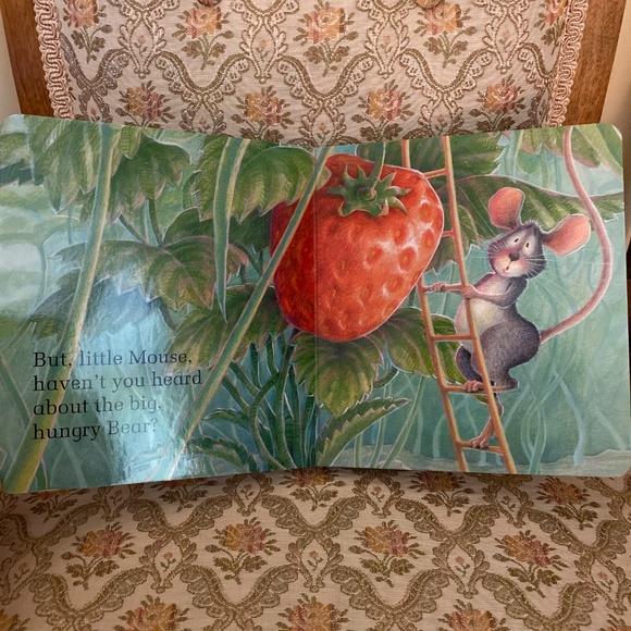 The Little Mouse, the Red Ripe Strawberry, and the Big Hungry Bear 💰Bundle 3/10 - Picture 2 of 2